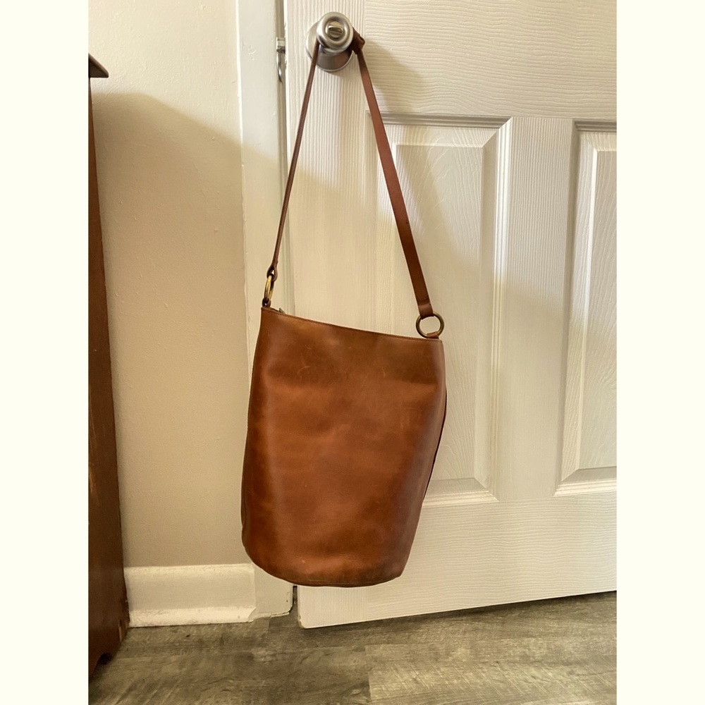 Madewell Lisbon O-Ring Bucket Bag